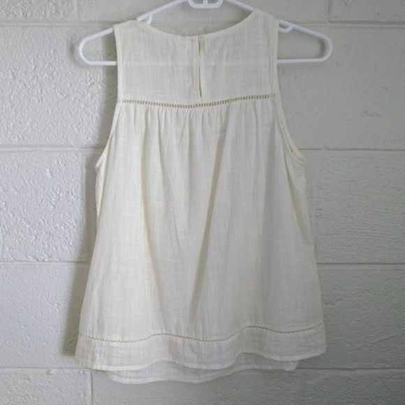 Old Navy Tank Top XS Cream Off White Pleats Crewneck Crochet - Picture 2 of 4